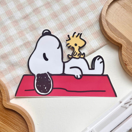 snoopy peeker